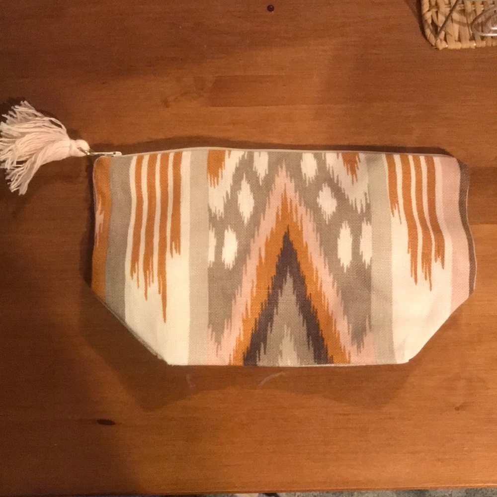 Coussins Elegance Clutch with Tassle